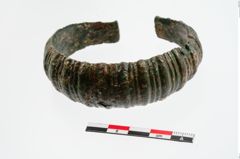 Foto von Bronzemelonenarmreif (NHMW-PRAE-024241)